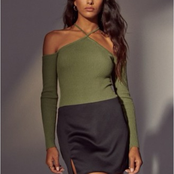 NWT Abercrombie and Fitch strappy halter sweater bodysuit size small - Picture 1 of 6